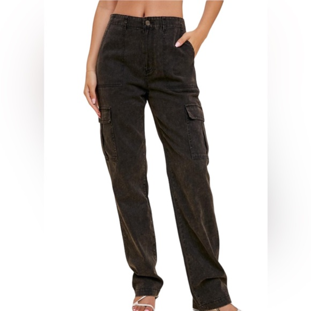 BRAND NEW STONE WASHED CARGO PANTS FEATURING DEEP POCKETS, CLASSIC‎ CARGO S/M/L